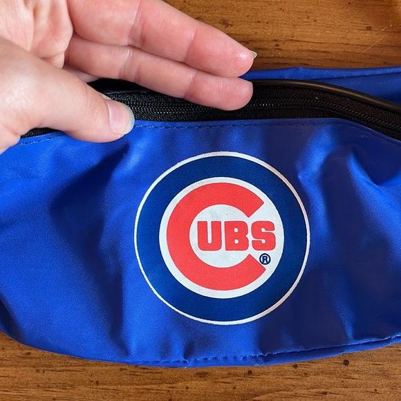 chicago cubs Bags Vintage Chicago Cubs Fanny Pack Poshmark